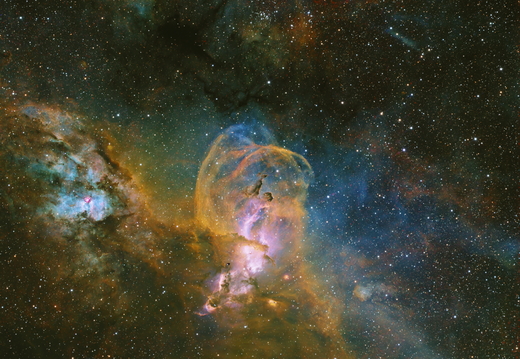 April: NGC 3576 - Freiheitsstatue by Martin Gillner